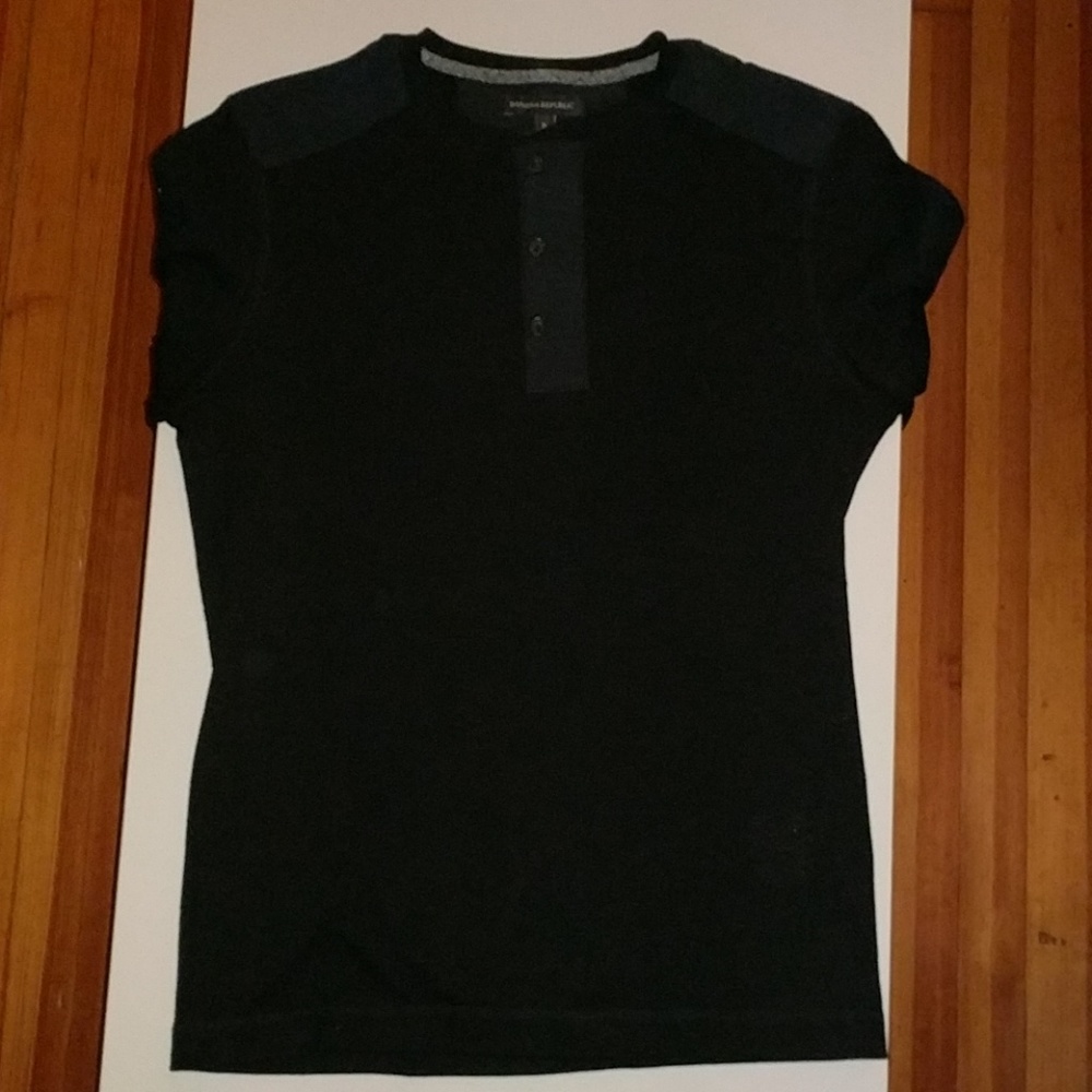 Banana Republic Long Sleeved Shirt/Thermal